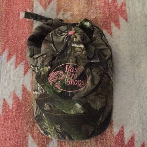 Pink lettering bass pro shop baseball hat 🎀